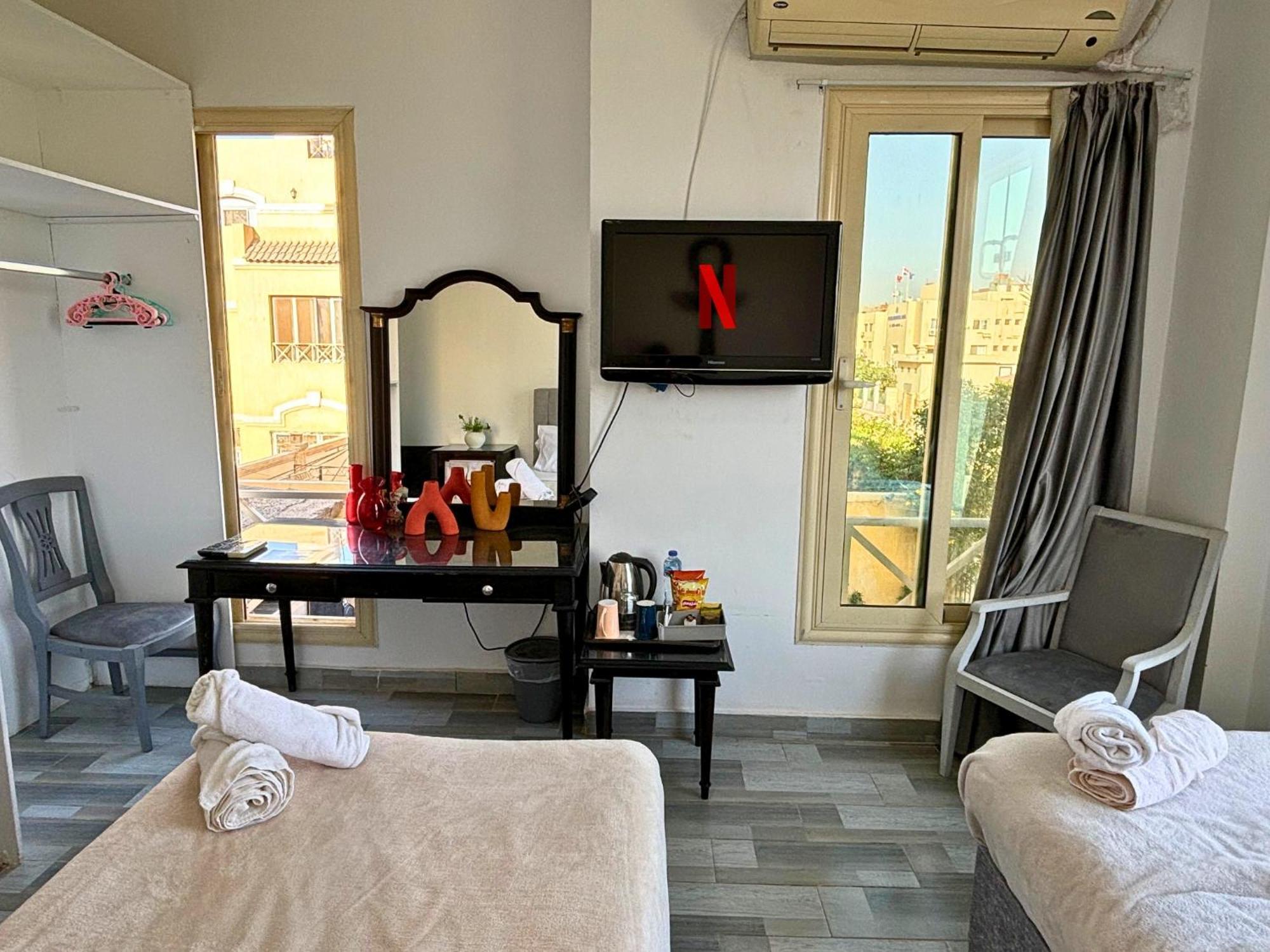 K Boutique Hotel Medspa-Pyramids & Grand Egyptian Museum Ghatati Esterno foto