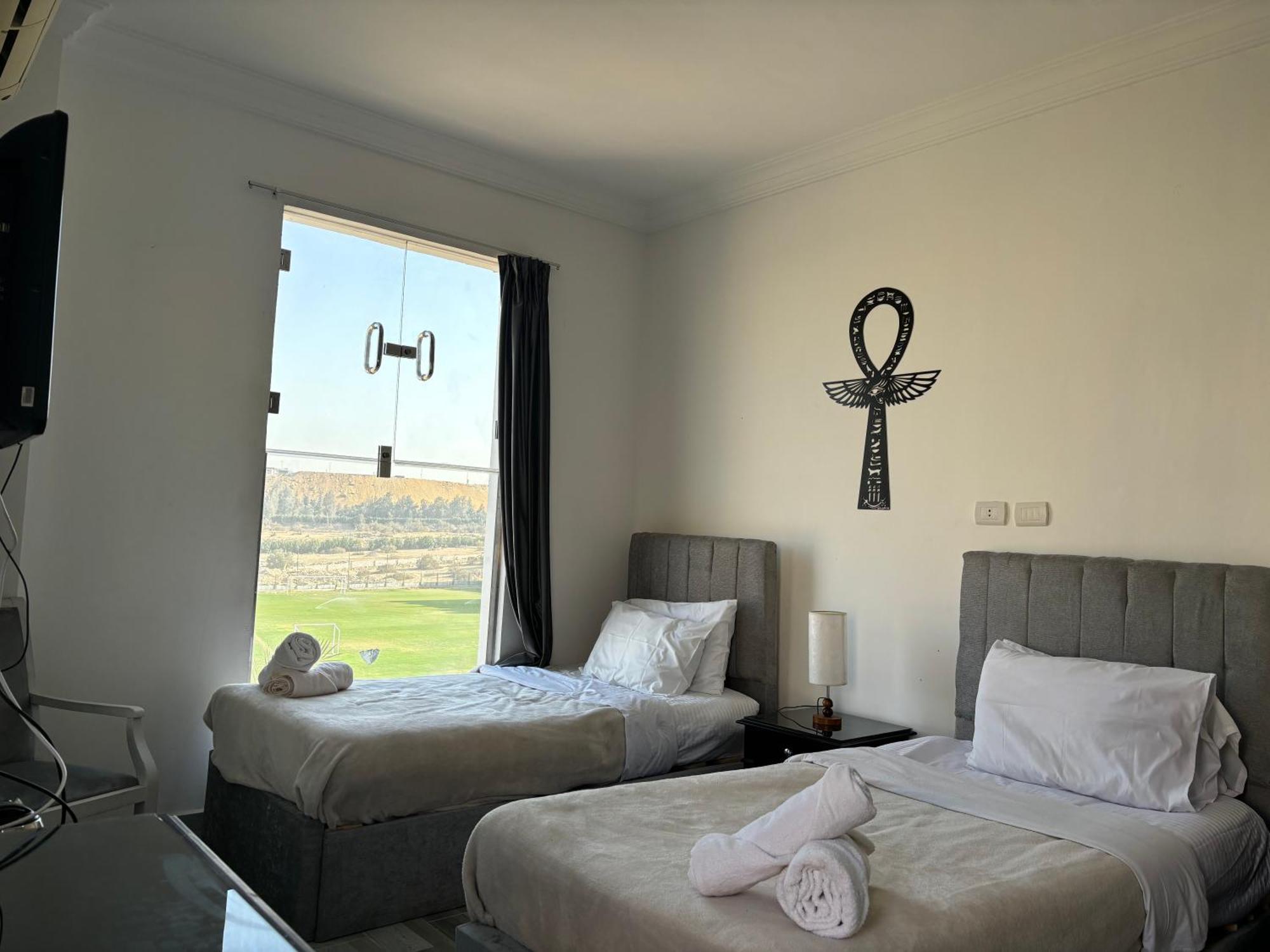 K Boutique Hotel Medspa-Pyramids & Grand Egyptian Museum Ghatati Esterno foto