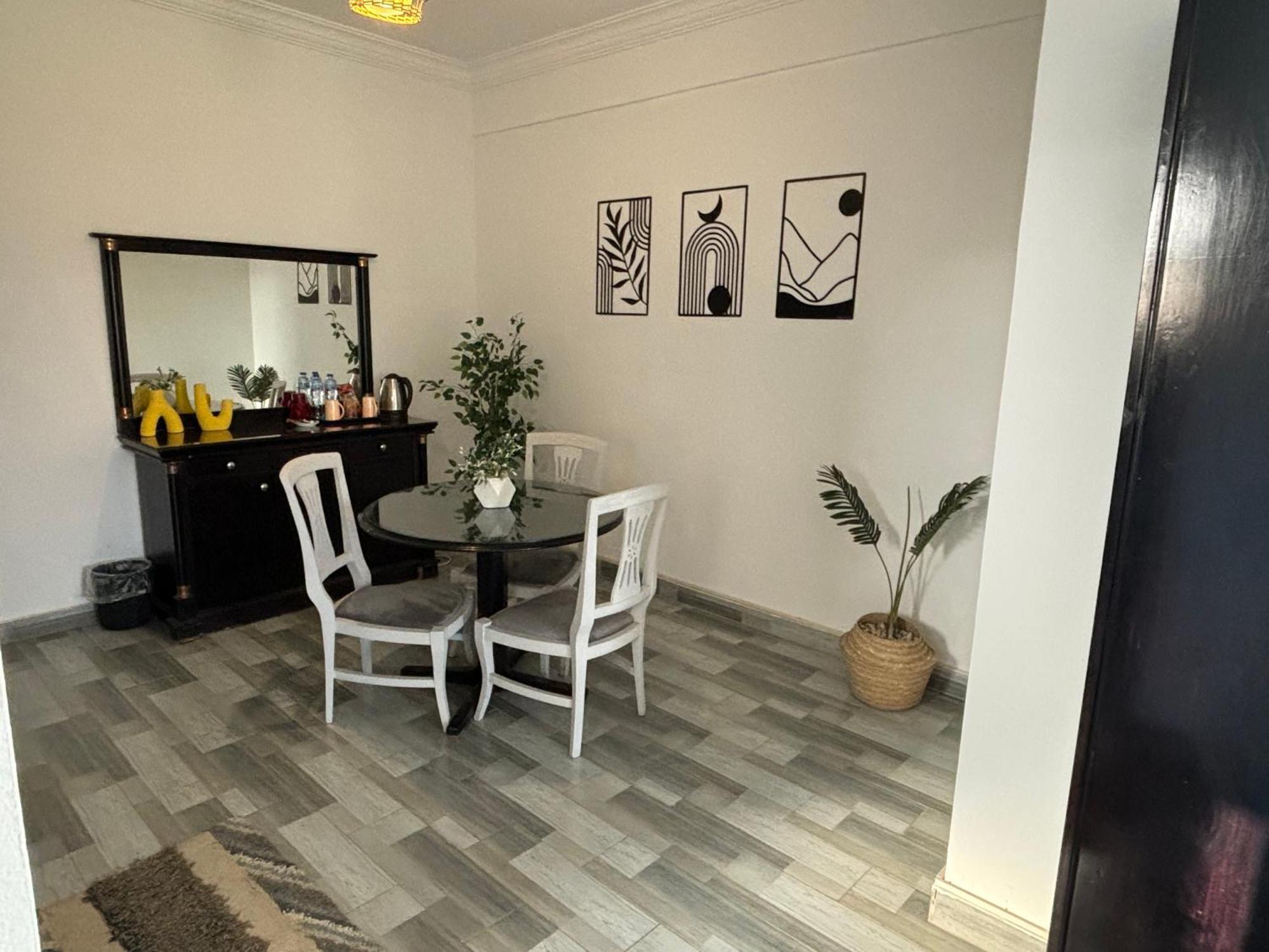 K Boutique Hotel Medspa-Pyramids & Grand Egyptian Museum Ghatati Esterno foto